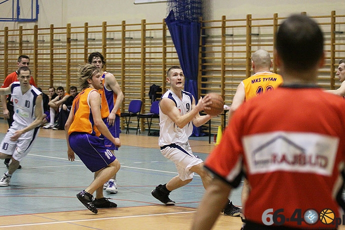 7/27 
GKK Gorzów - MKS Tytan Jawor 93:86