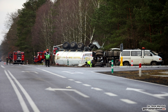 3/14 Cysterna z LPG w rowie na DK 22