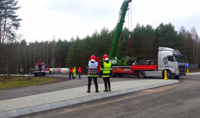 5/14 Cysterna z LPG w rowie na DK 22