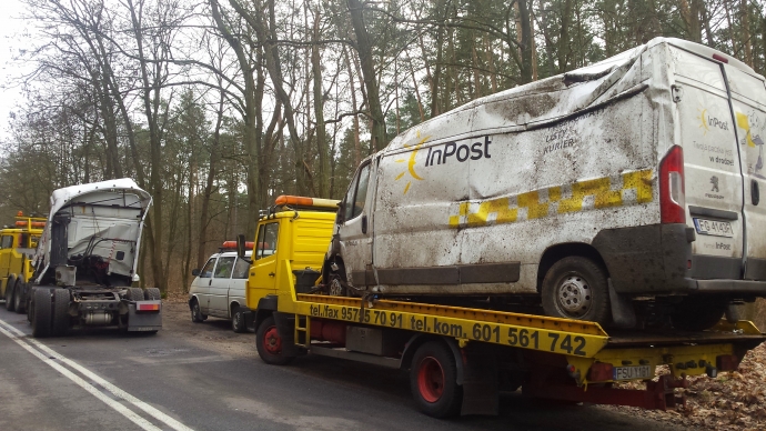 8/14 Cysterna z LPG w rowie na DK 22