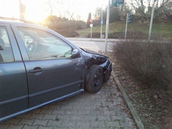 3/5 Wypadek na rondzie Santockim