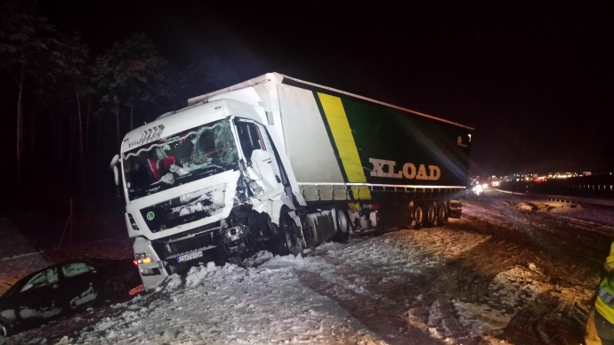 3/5 Karambol na trasie S3