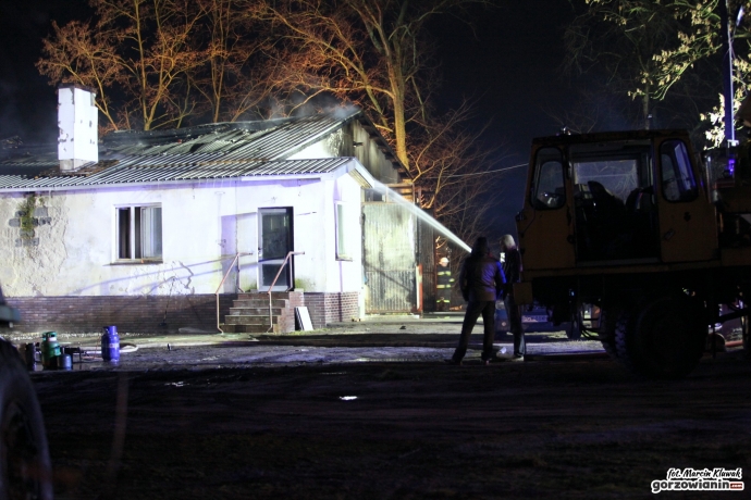 3/8 Pożar hali w Jenińcu