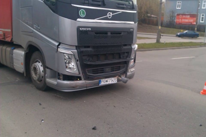 6/6 Poważny wypadek na rondzie Wyszyńskiego