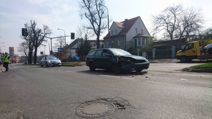 3/6 Ford zderzył się z volkswagenem