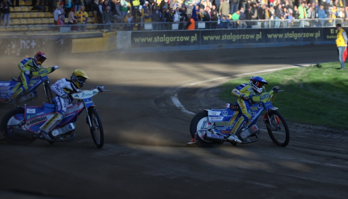 5/9 Stal mocna na własnym torze 