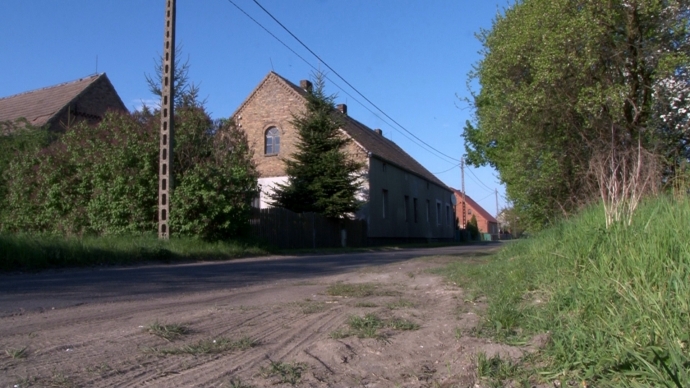 3/7 4-latka wpadła do szamba. Dziecko zmarło