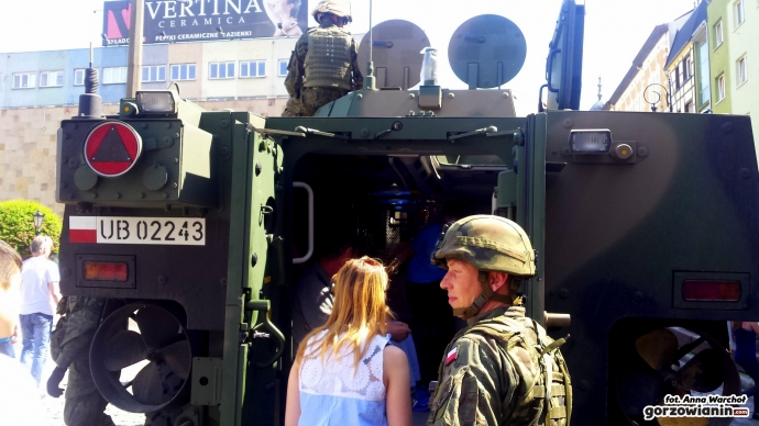 7/12 Piknik wojskowy na Starym Rynku