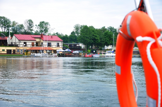 4/4 Policyjne łodzie już na wodach lubuskiego