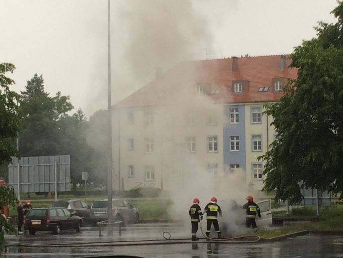 8/19 Z dużej chmury mała burza