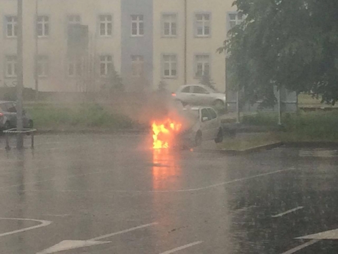 9/19 Z dużej chmury mała burza