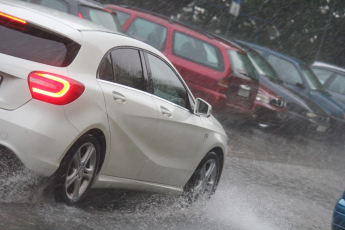 10/19 Z dużej chmury mała burza