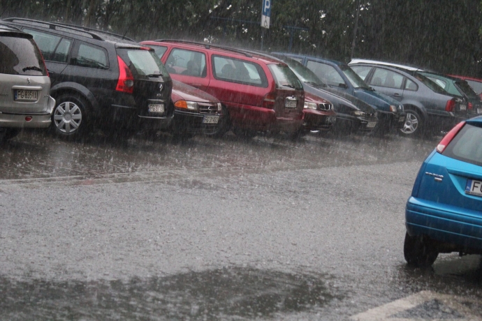 12/19 Z dużej chmury mała burza