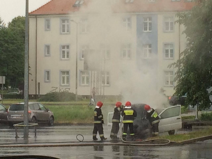 17/19 Z dużej chmury mała burza