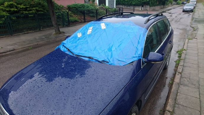 4/6 Po pijaku rozwalali auta przy Długosza