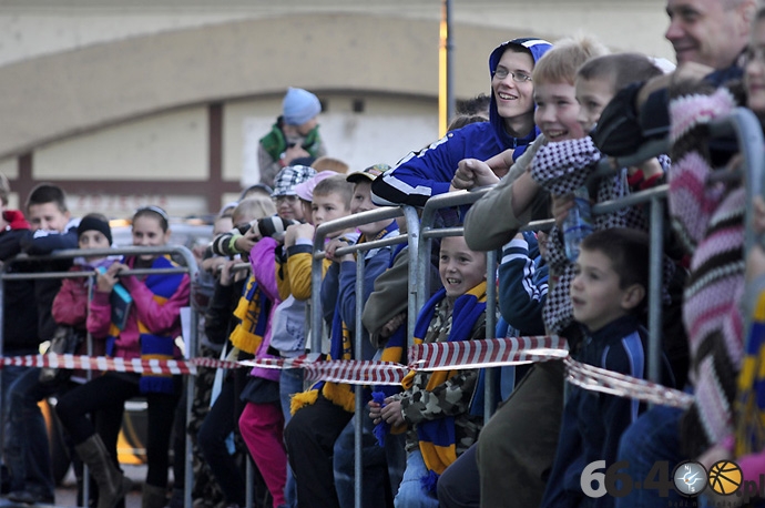7/40 Powitanie Tomasza Golloba - Indywidualnego Mistrza Świata 2010