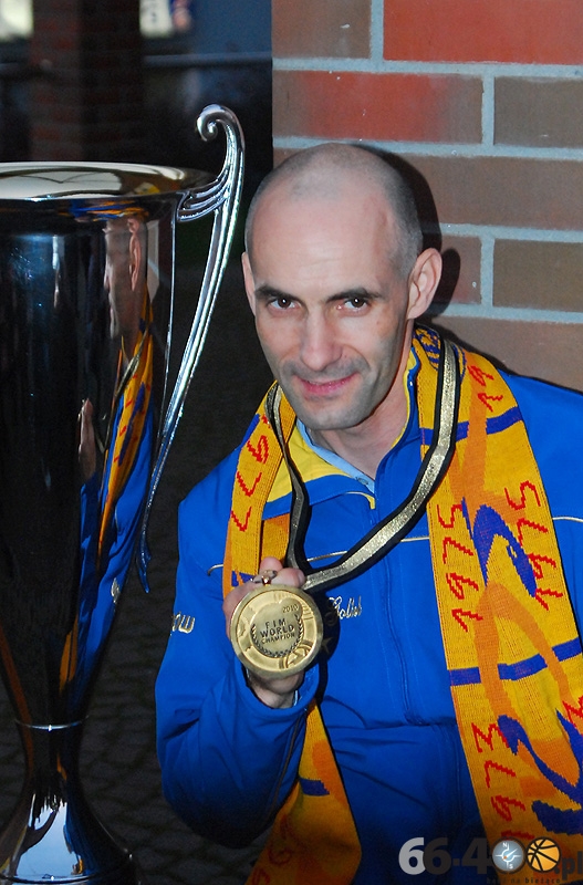 28/40 Powitanie Tomasza Golloba - Indywidualnego Mistrza Świata 2010