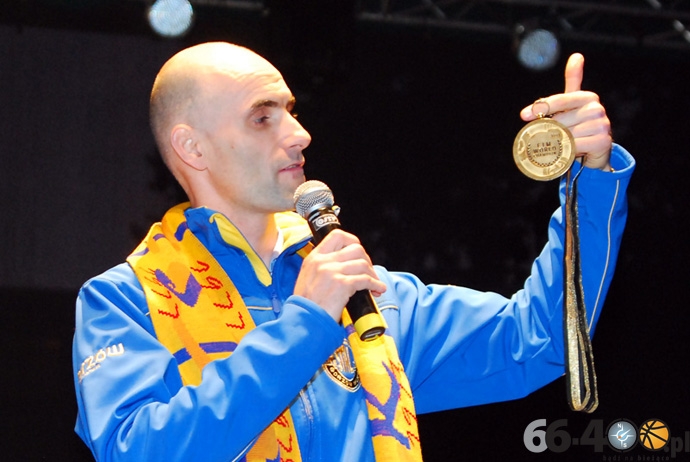 37/40 Powitanie Tomasza Golloba - Indywidualnego Mistrza Świata 2010