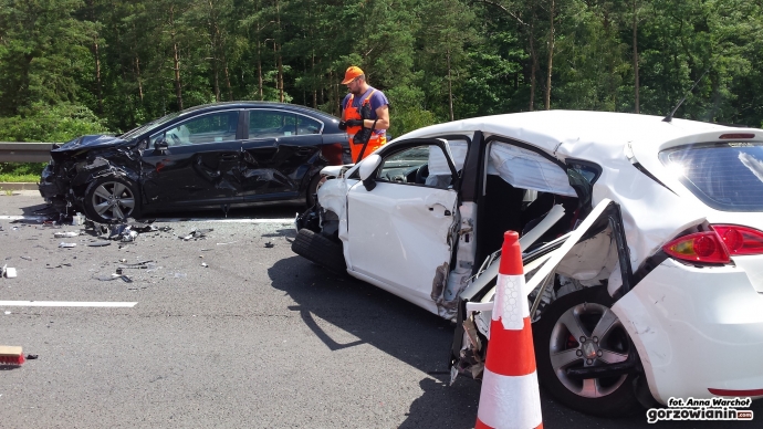 9/14 Poważny wypadek na S3