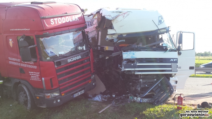 6/9 Karambol z udziałem ciężarówek na S3