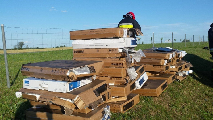 9/9 Karambol z udziałem ciężarówek na S3