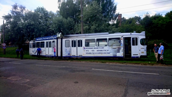 4/4 Wykolejony tramwaj na Piaskach