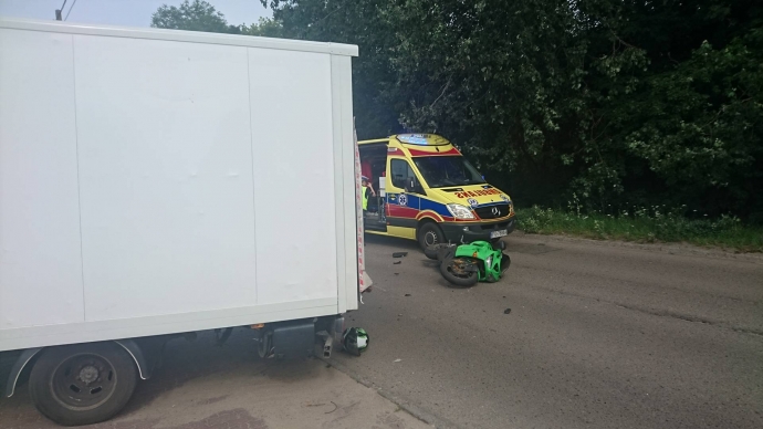 3/6 Zderzenie motocyklisty z ciężarówką