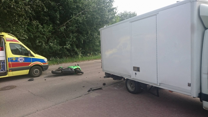4/6 Zderzenie motocyklisty z ciężarówką