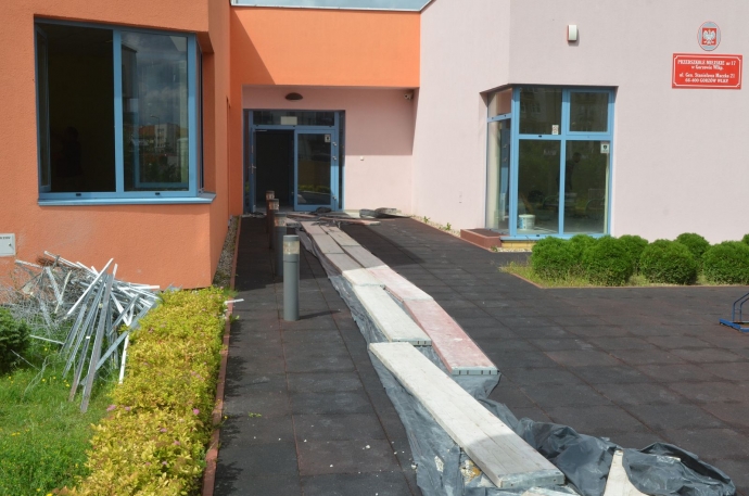 14/15 W przedszkolach praca wre