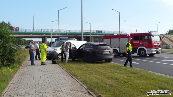 7/7 Zderzenie dwóch aut na Kasprzaka