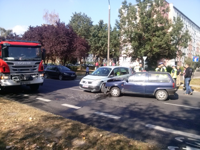 3/5 Zderzenie volkswagena i renault