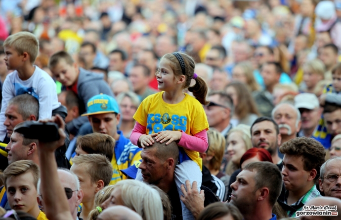 3/20 Mistrzowska Stal powitana na bulwarze