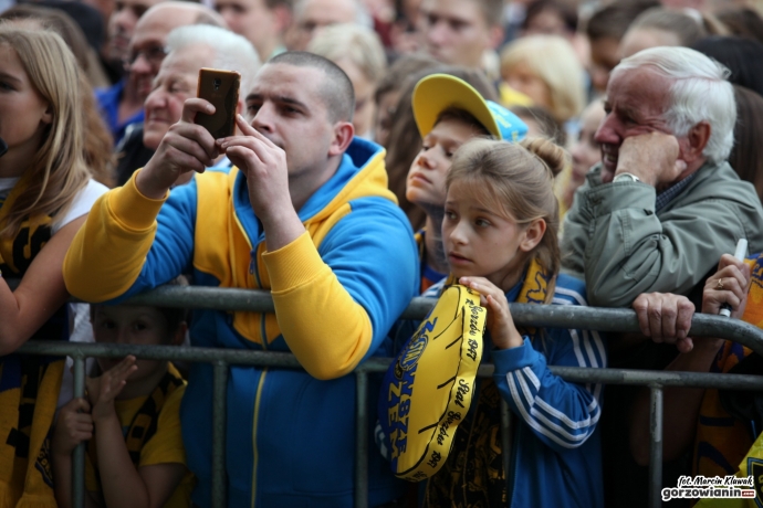 10/20 Mistrzowska Stal powitana na bulwarze