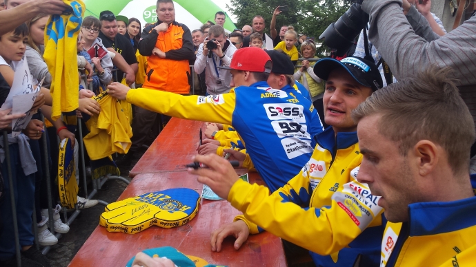 20/20 Mistrzowska Stal powitana na bulwarze