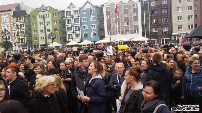 17/28 Czarny protest w Gorzowie