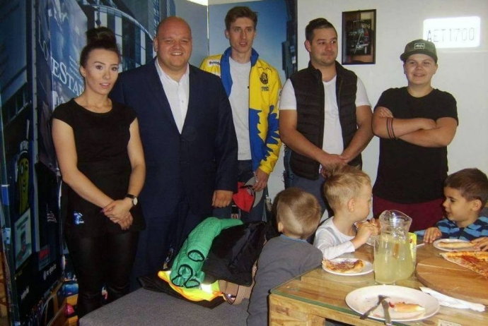 6/7 Niesamowite przyjęcie w Dream Burgerze 