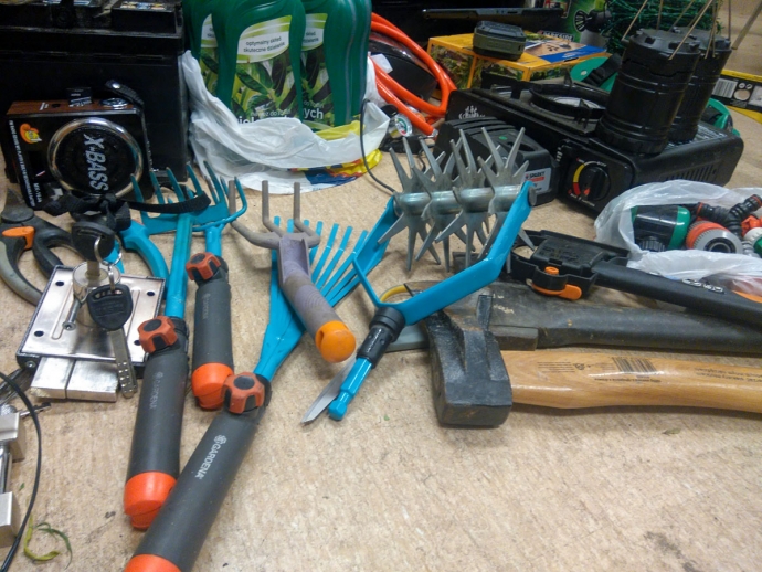 8/8 Mieszkał na działce i okradał sąsiadów