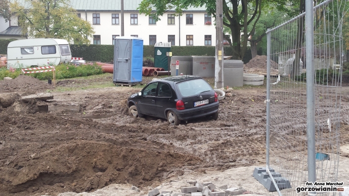 4/9 Corsa wjechała na plac budowy