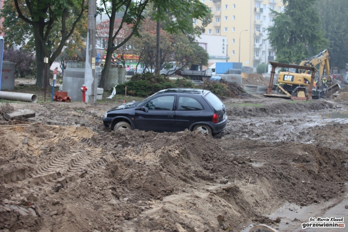 9/9 Corsa wjechała na plac budowy