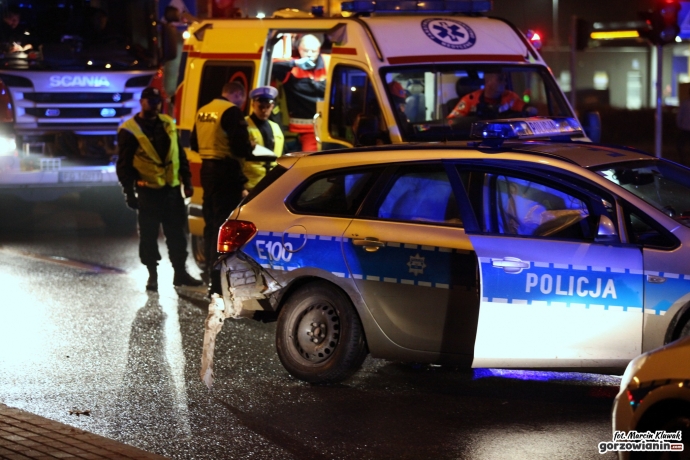 7/7 Roztrzaskany radiowóz na Piłsudskiego