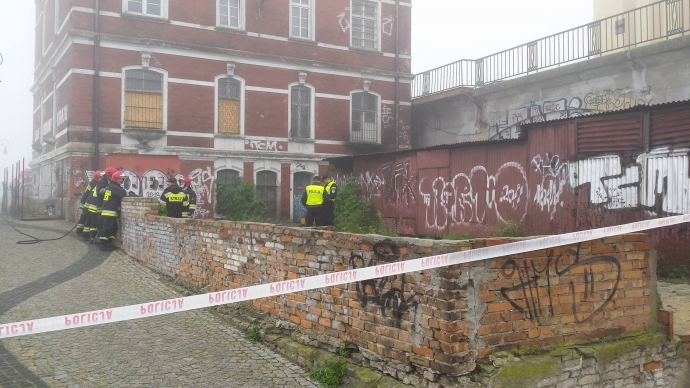 5/9 Pożar garaży na bulwarze