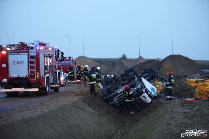 3/16 Wypadek ciężarówki przewożącej indyki