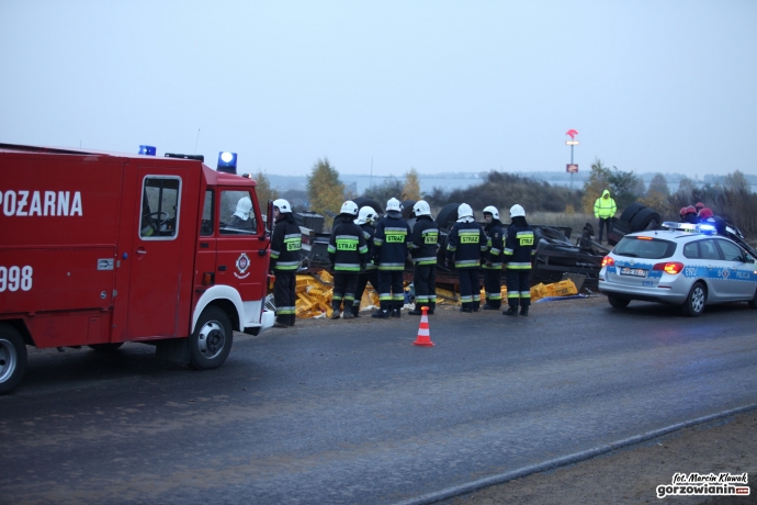 7/16 Wypadek ciężarówki przewożącej indyki
