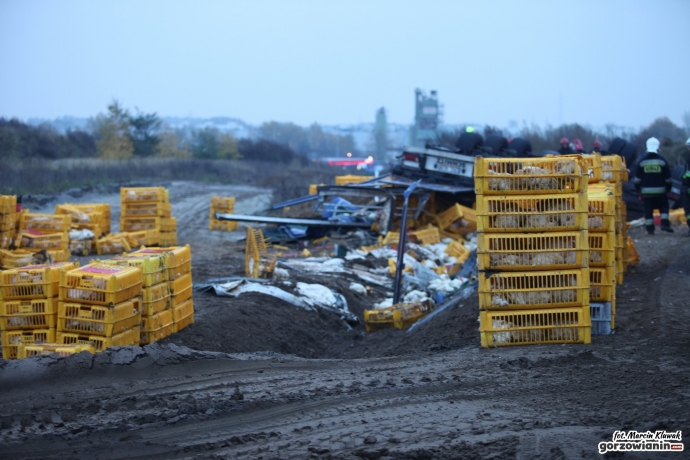 9/16 Wypadek ciężarówki przewożącej indyki