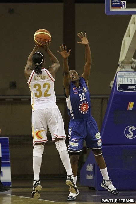 18/53 PTS Lider Pruszków - KSSSE AZS PWSZ Gorzów 72:71