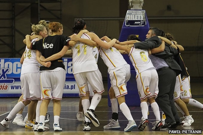 52/53 PTS Lider Pruszków - KSSSE AZS PWSZ Gorzów 72:71