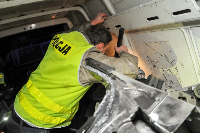 4/10 Dziupla samochodowa w Kostrzynie nad Odrą