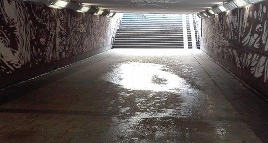 6/7 Przejście podziemne na Walczaka