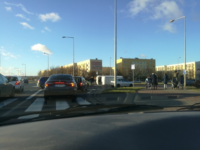 3/4 Wypadek na rondzie Niepodległości