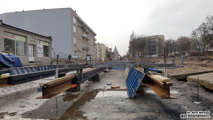 3/10 Budowa torowiska na Warszawskiej